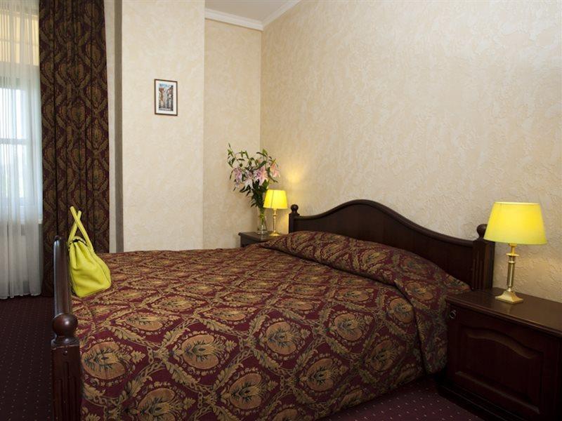 Boutique Hotel Monte Kristo Riga Bagian luar foto