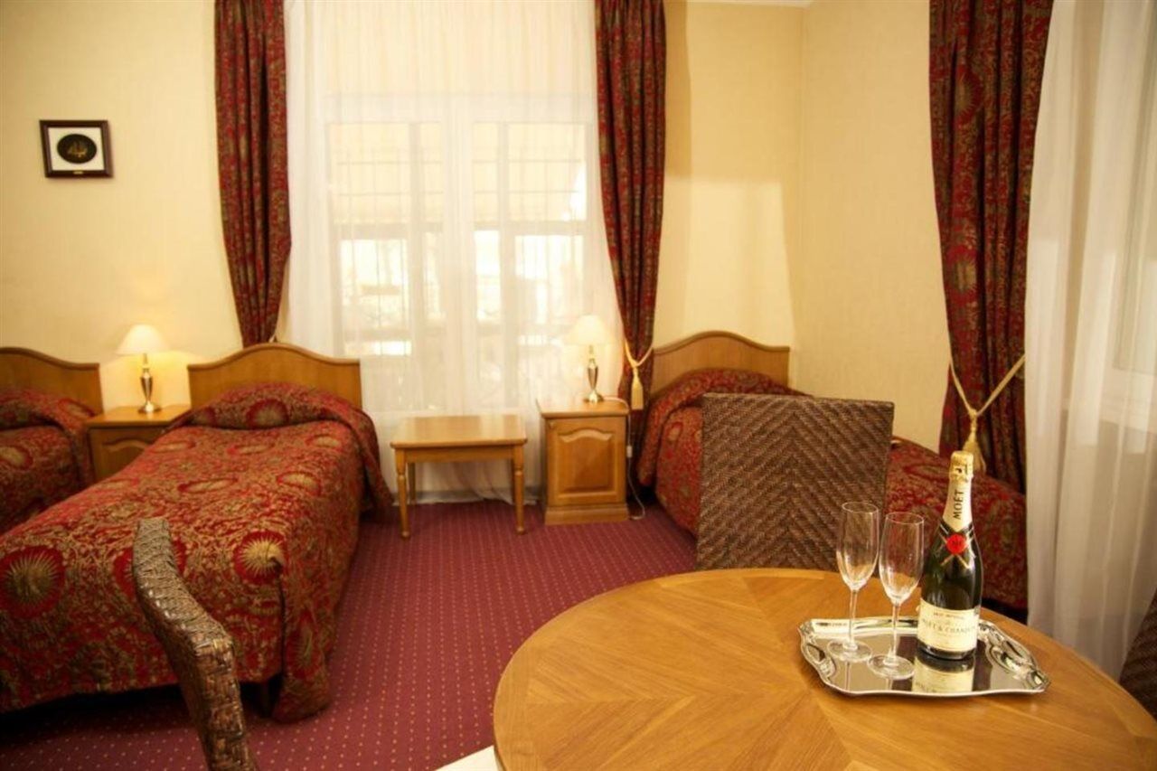 Boutique Hotel Monte Kristo Riga Ruang foto