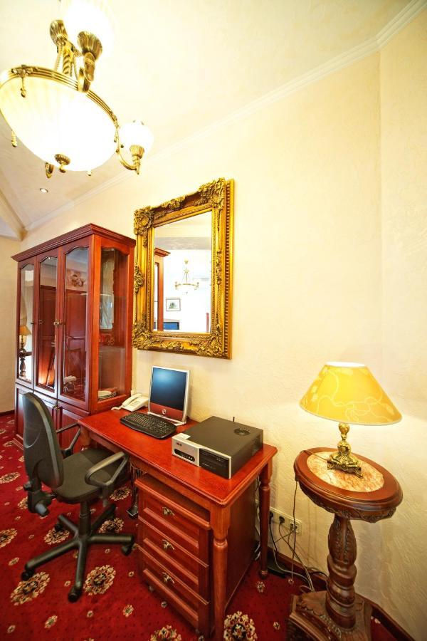 Boutique Hotel Monte Kristo Riga Ruang foto
